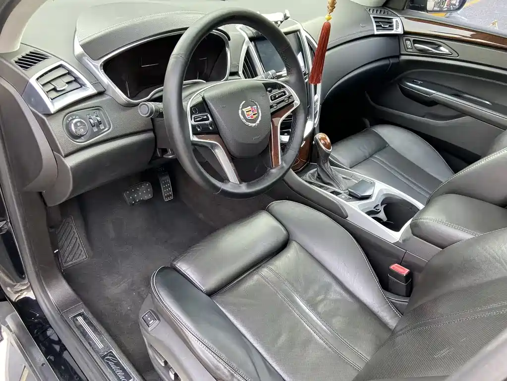 Cadillac SRX 2013 — фото 9