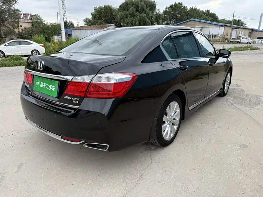 Honda Accord 2015 — фото 6