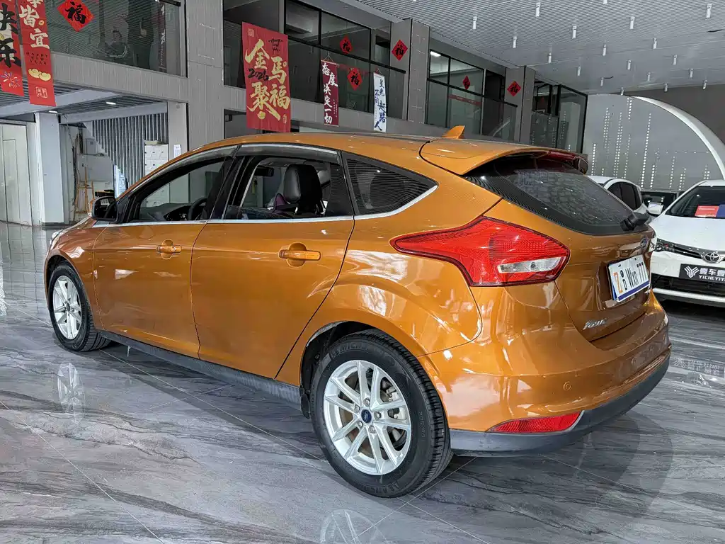 Ford Focus 2016 — фото 26