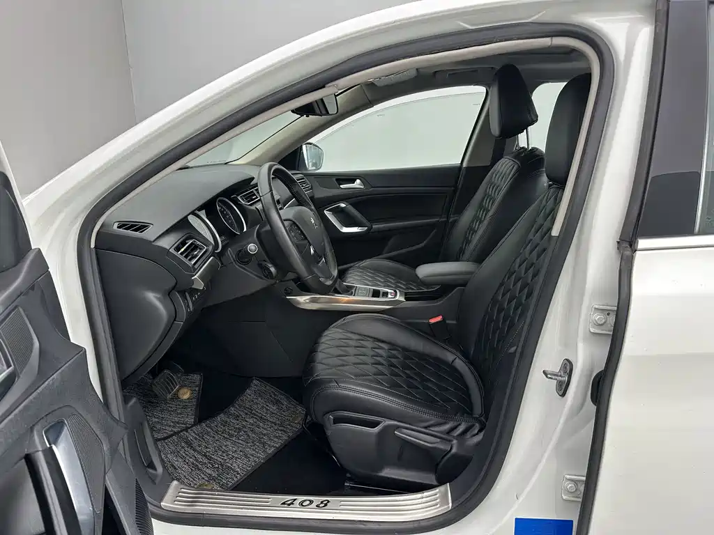 Peugeot 408 2015 — фото 15