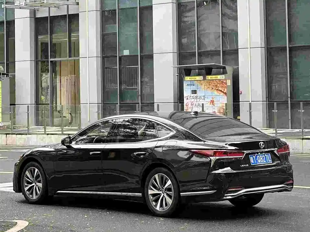 Lexus LS 2020 — фото 3