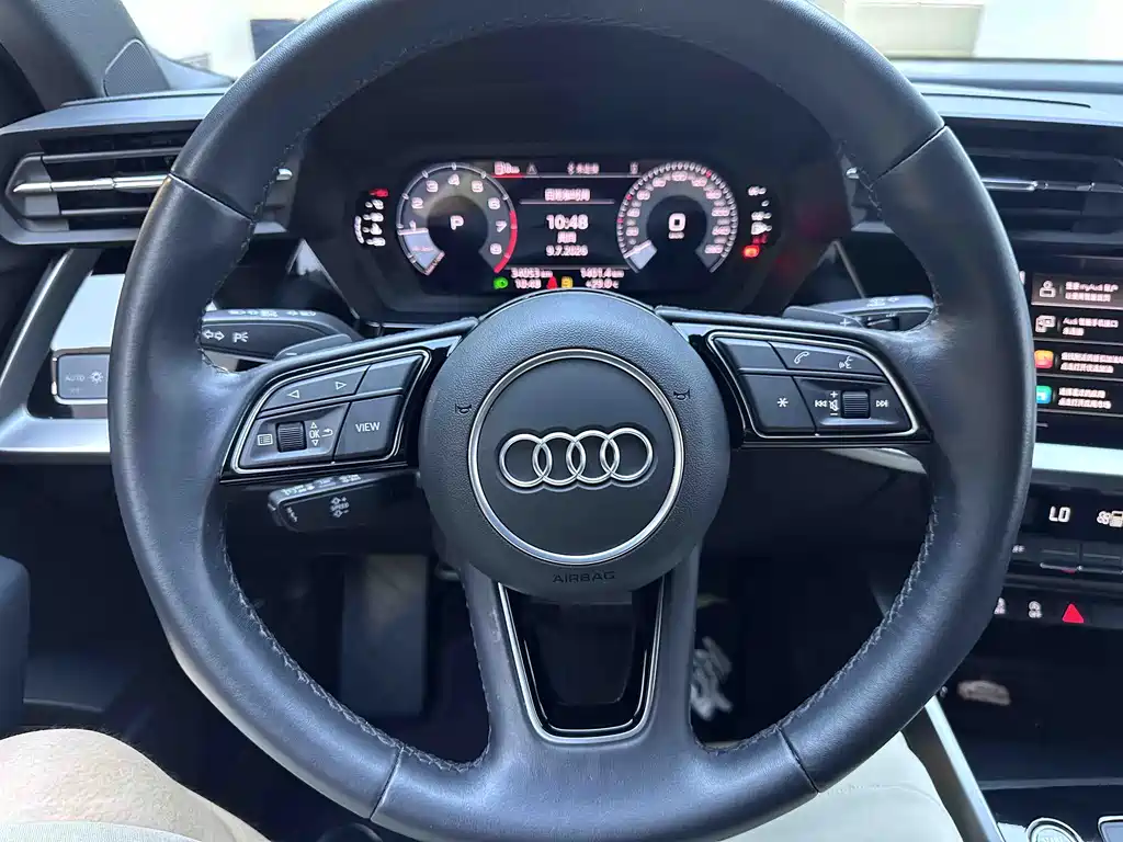 Audi A3 2023 — фото 12