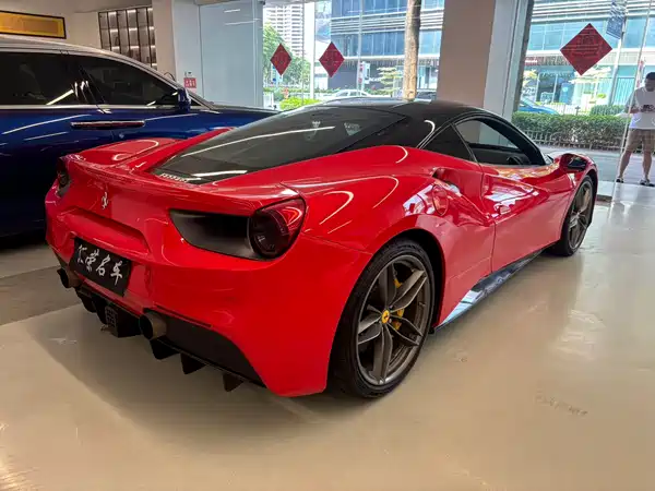Ferrari 488 2016