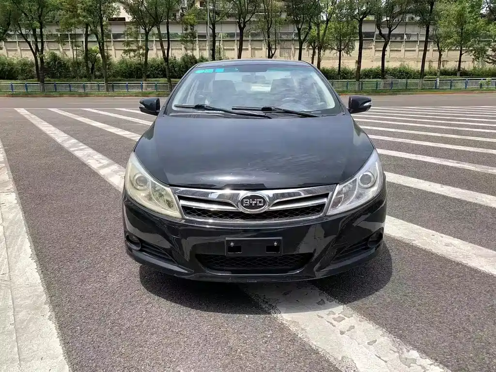 BYD Surui 2014