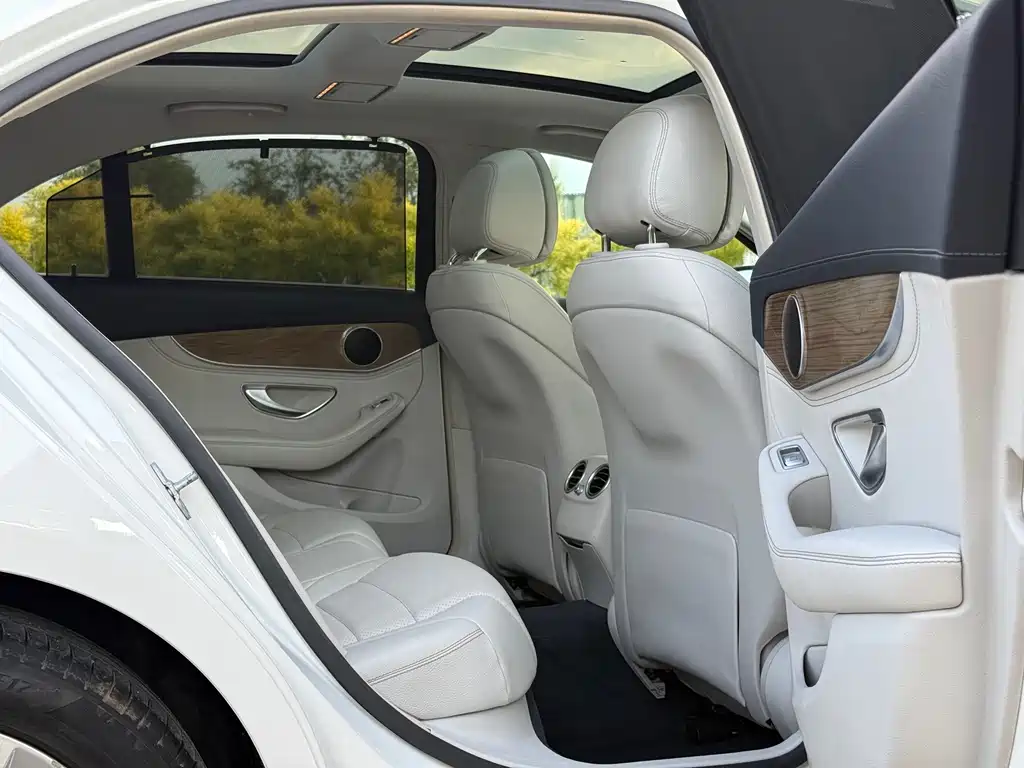 Mercedes-Benz C-Class 2015 — фото 29