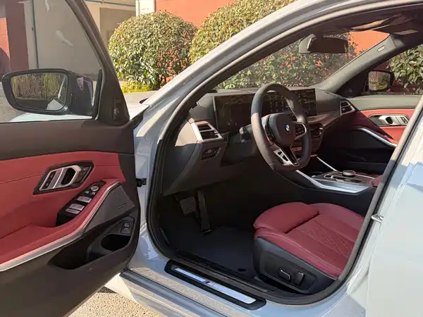BMW 3 Series 2025