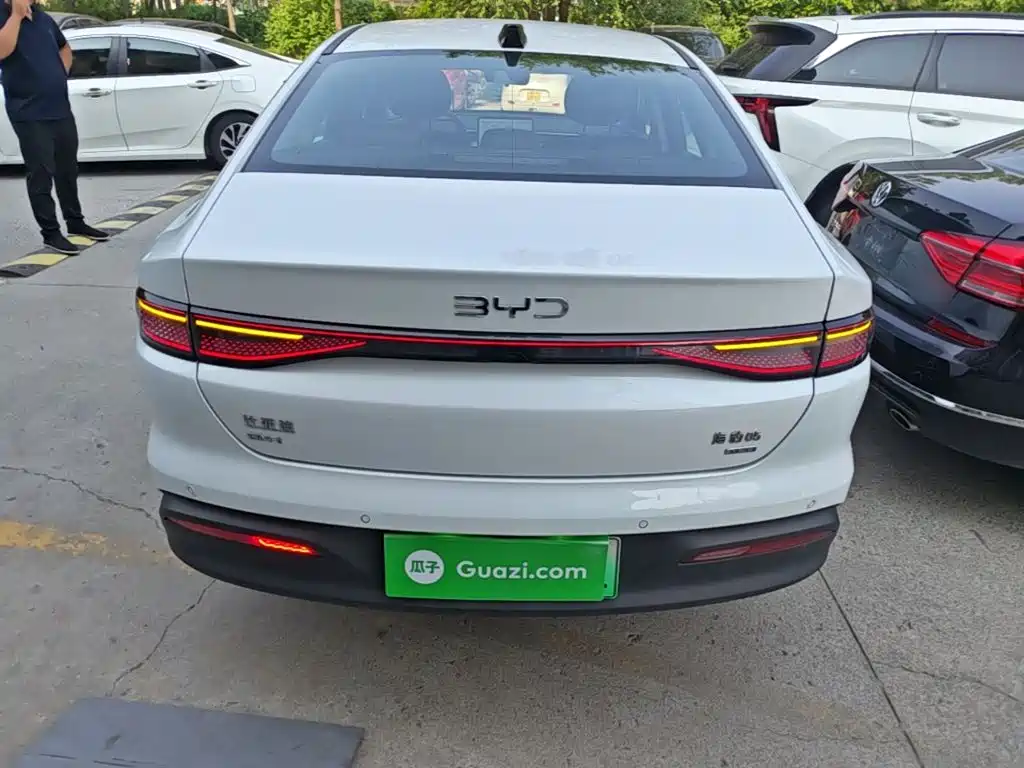 BYD Seal 05 DM-i 2025 — фото 6