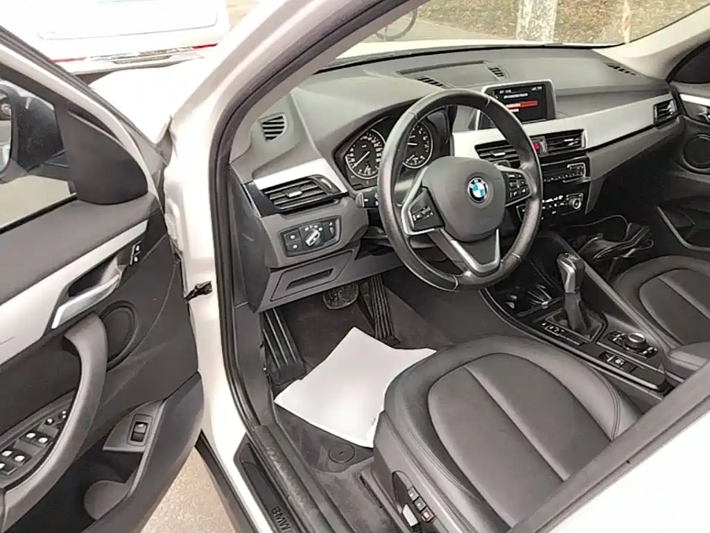 BMW X1 2018 — фото 16