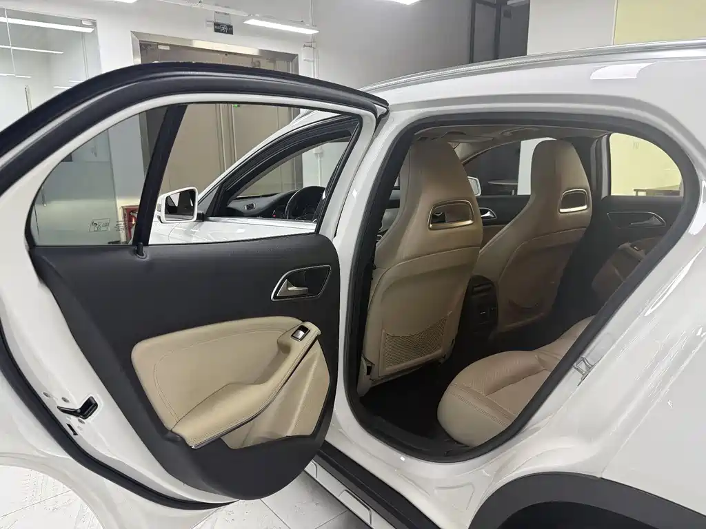 Mercedes-Benz GLA 2017 — фото 13