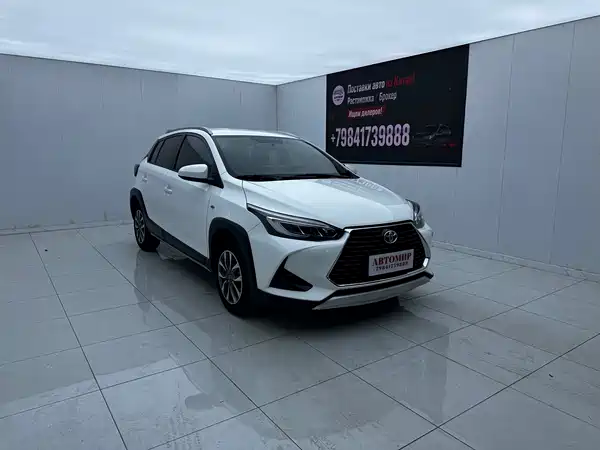 Toyota Yaris L 2022