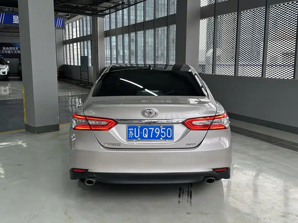 Toyota Camry 2021 — фото 6