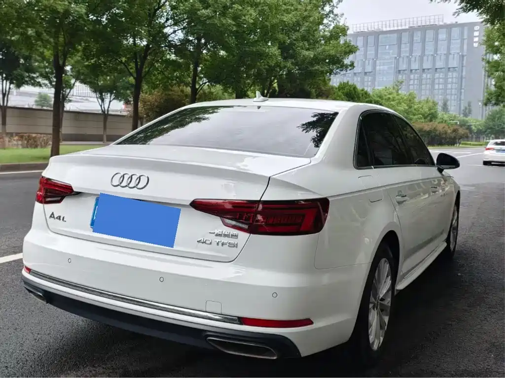 Audi A4L 2020