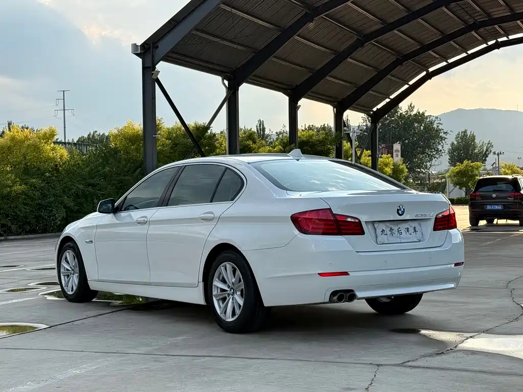 BMW 5 Series 2012