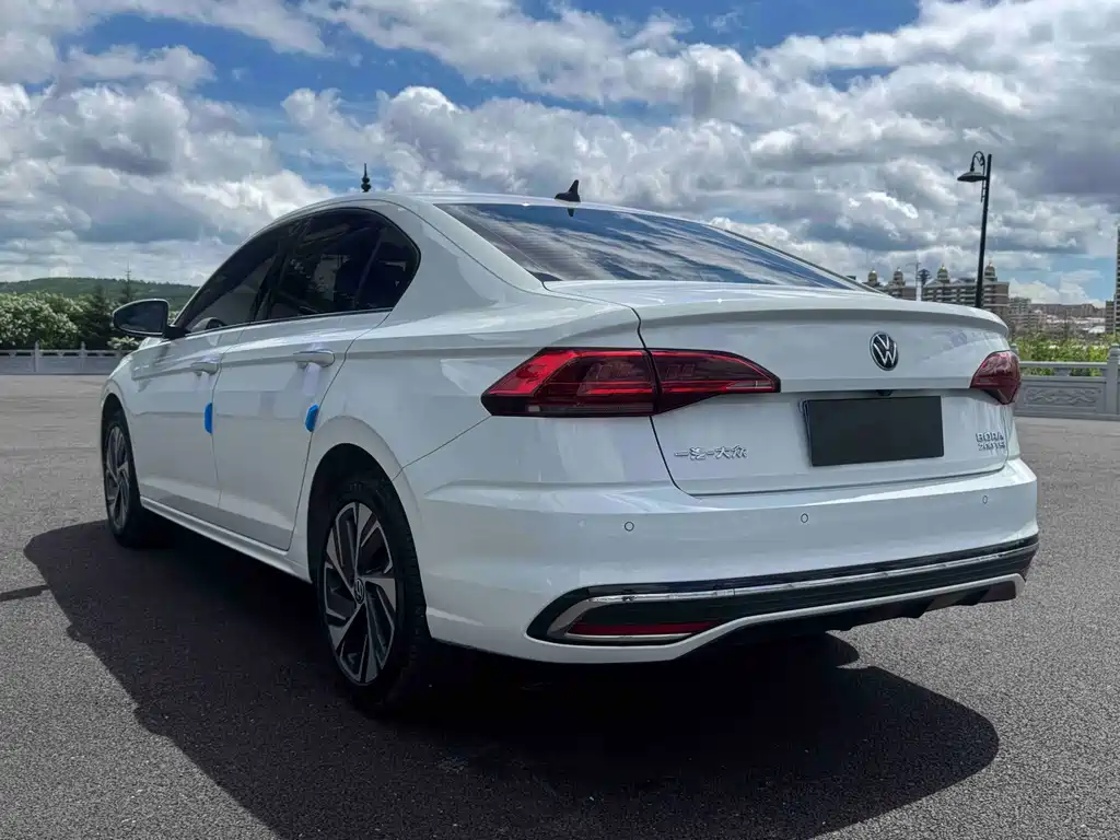 Volkswagen Bora 2023