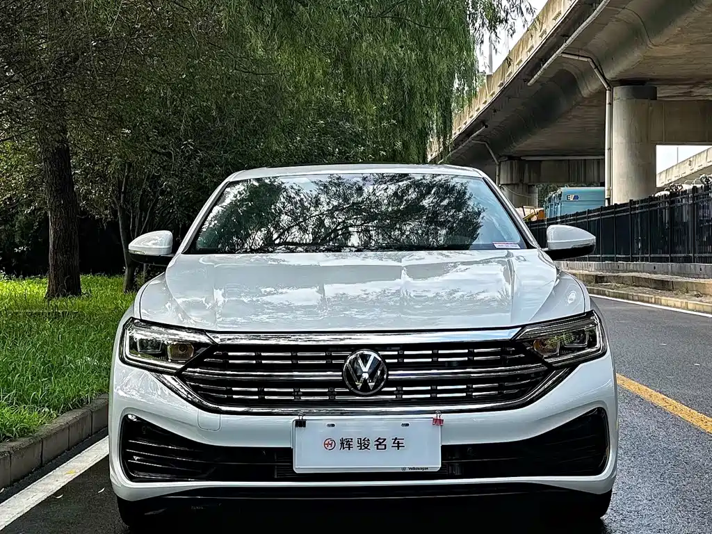 Volkswagen Sagitar 2025
