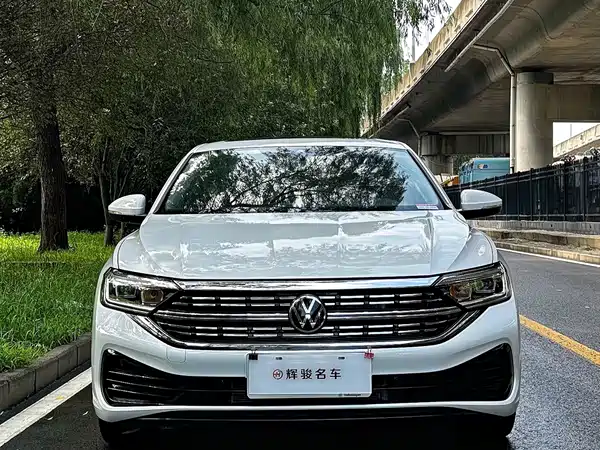Volkswagen Sagitar 2025
