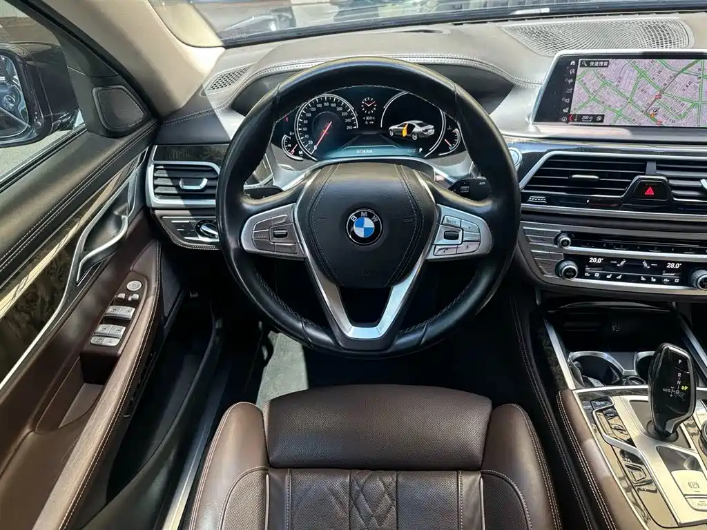 BMW 7 Series 2019 — фото 10