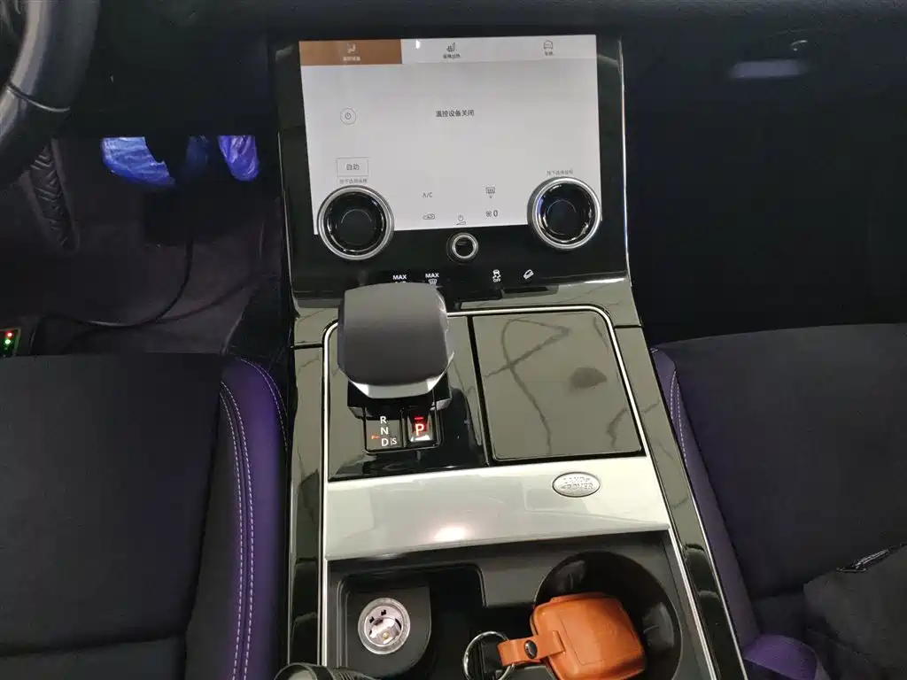 Land Rover Velar 2021 — фото 10