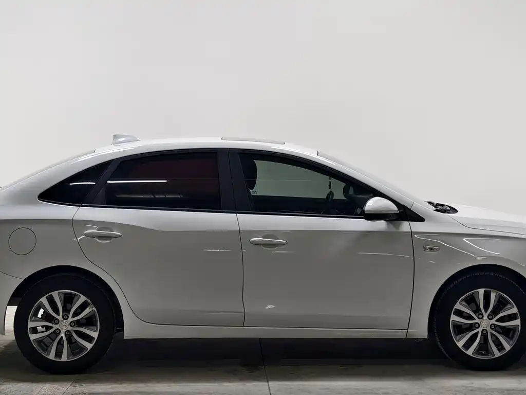 Buick Excelle GT 2018 — фото 8