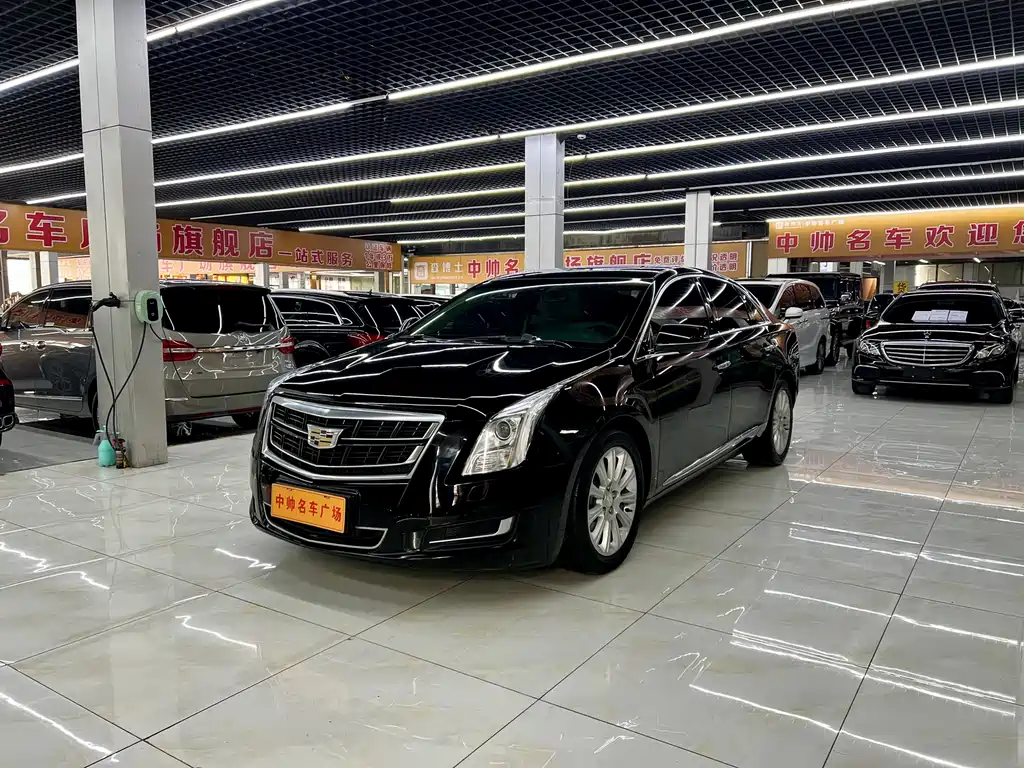 Cadillac XTS 2017 — фото 1