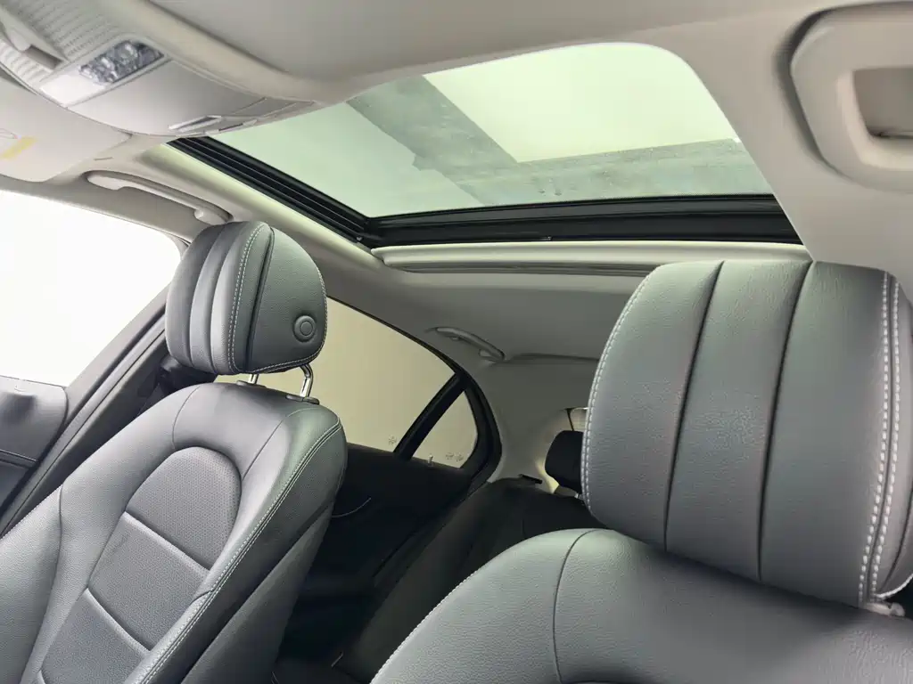 Mercedes-Benz C-Class 2020 — фото 18