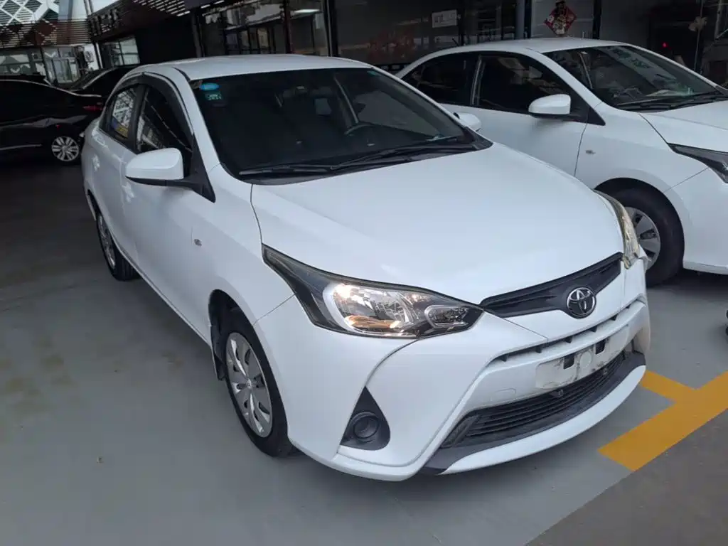 Toyota Yaris L 2019 — фото 4