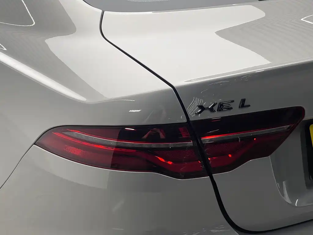 Jaguar XEL 2024 — фото 20