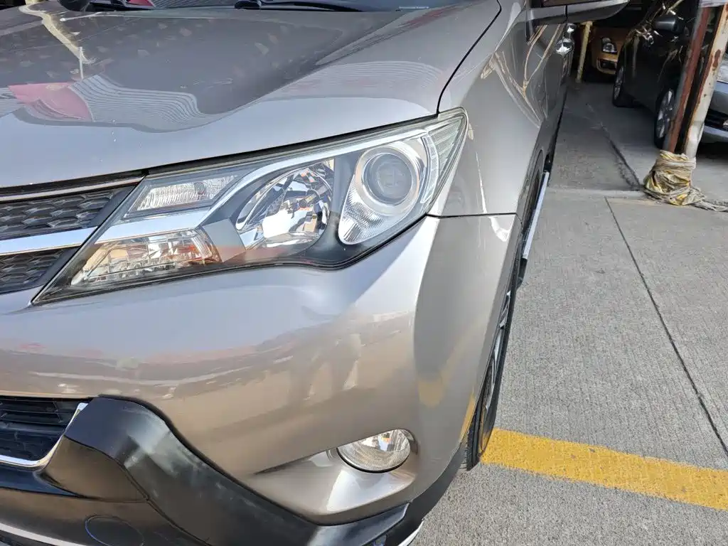 Toyota RAV4 2016 — фото 24