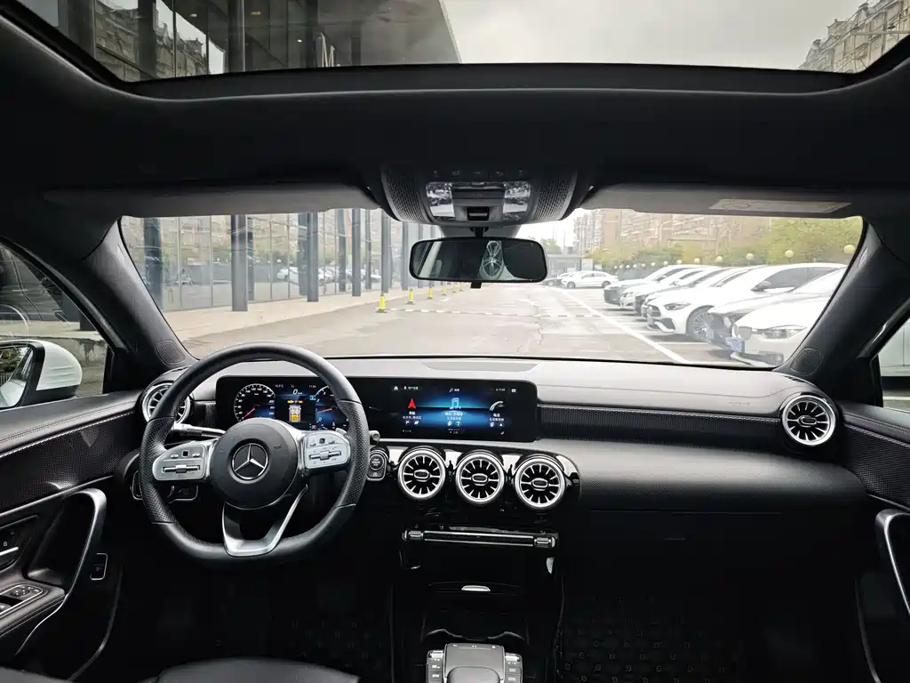 Mercedes-Benz A-Class 2022 — фото 5