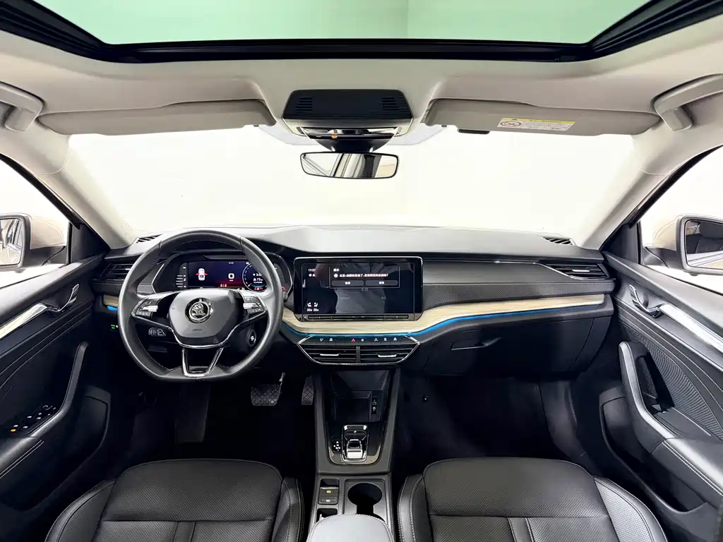 Skoda Octavia 2022 — фото 11