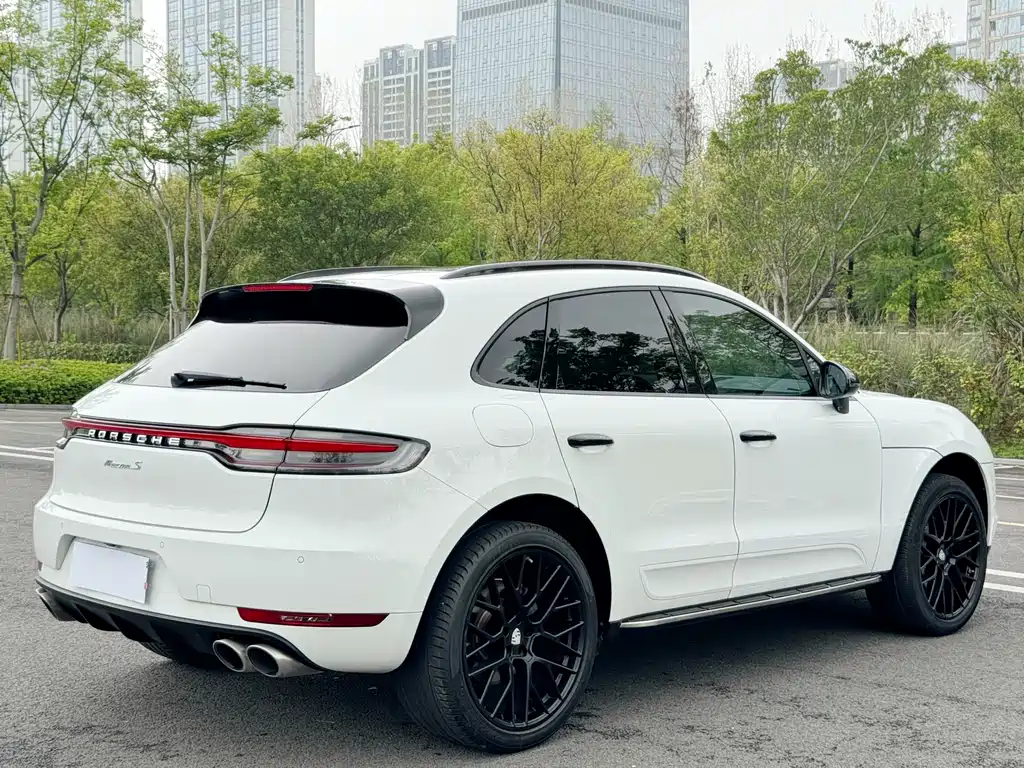 Porsche Macan 2020 — фото 18