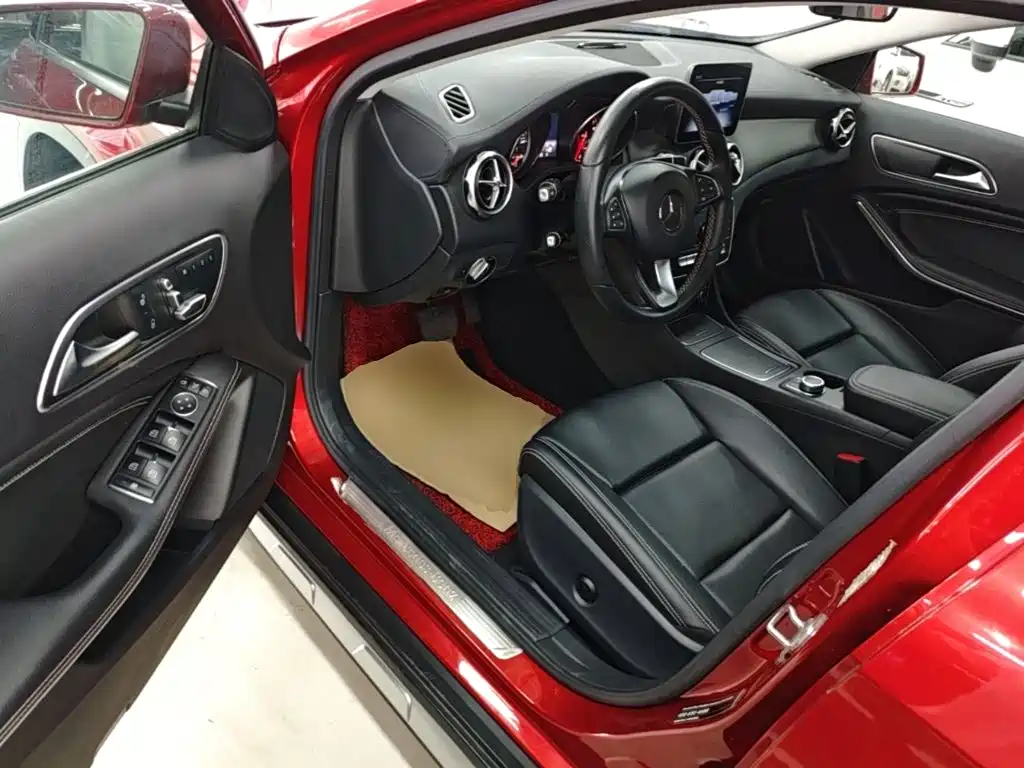Mercedes-Benz GLA 2018 — фото 16