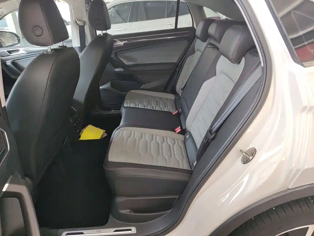 Volkswagen Tiguan X 2023 — фото 11