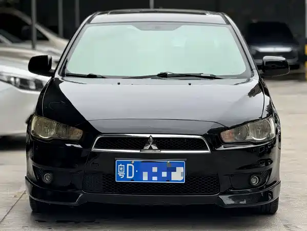 Mitsubishi Lancer EX 2011