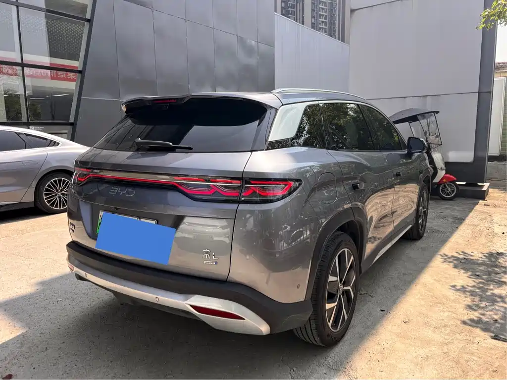 BYD L DM-i 2025 — фото 7