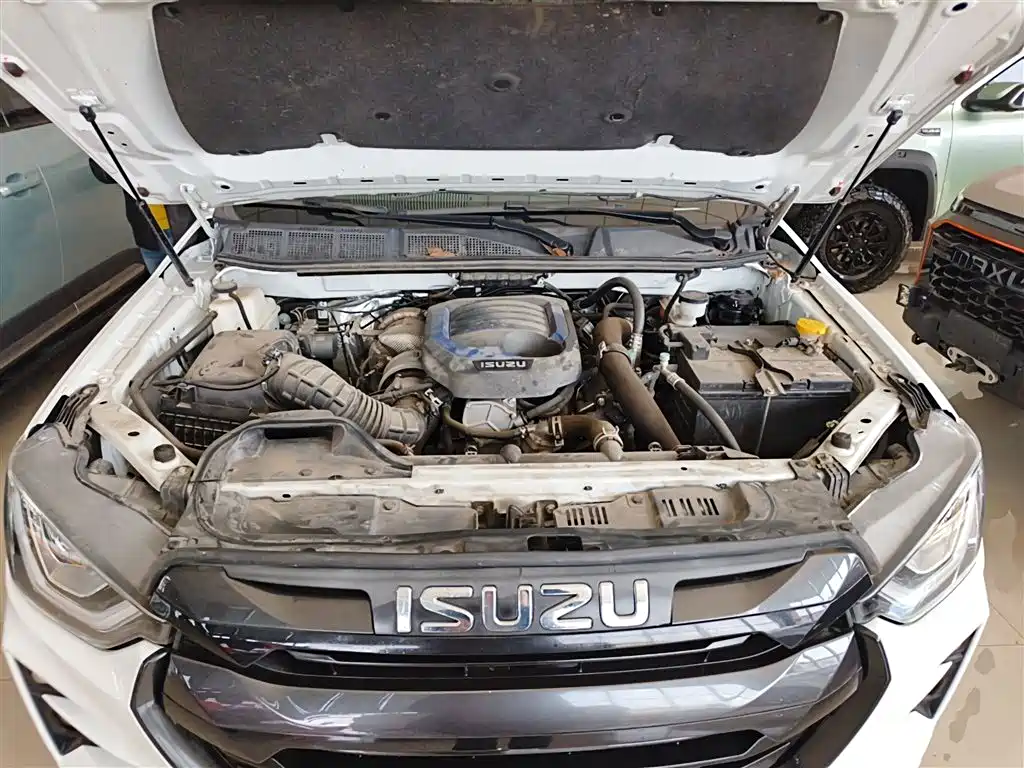 Isuzu D-MAX 2023 — фото 20