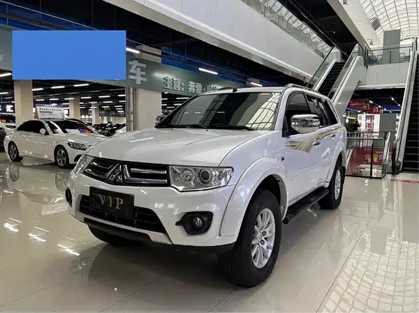 Mitsubishi Pajero Jinchang 2013