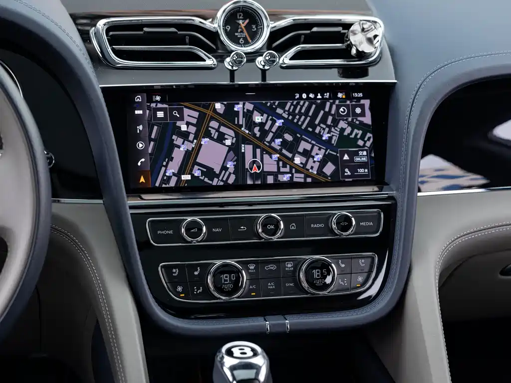 Bentley Bentayga 2022 — фото 14