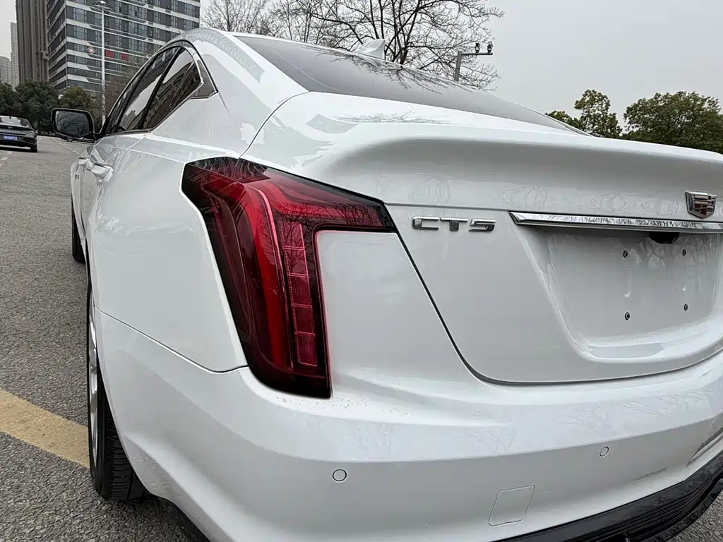 Cadillac CT5 2022 — фото 12