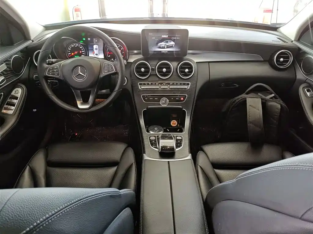 Mercedes-Benz C-Class 2018 — фото 10
