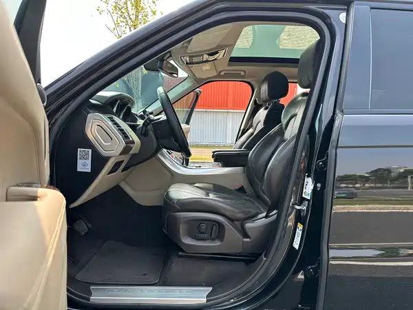 Land Rover Range Rover Sport 2015