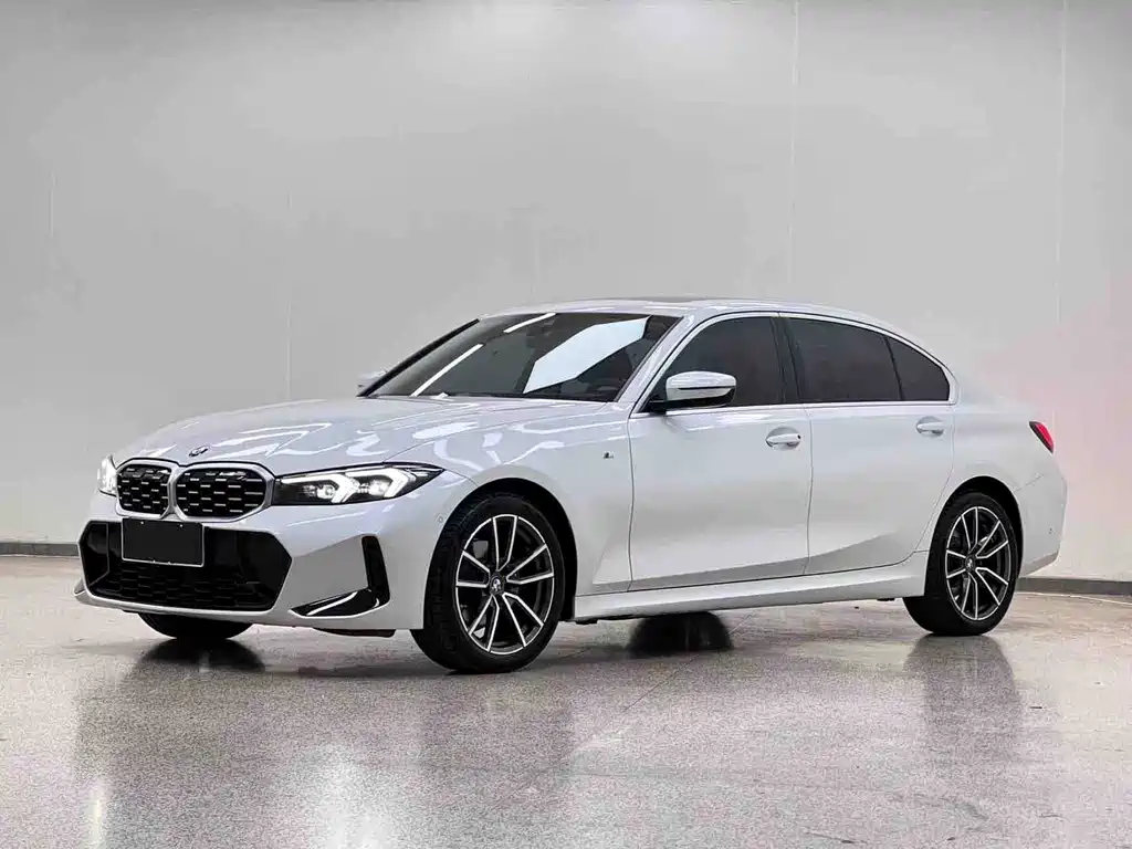 BMW 3 Series 2023 — фото 1