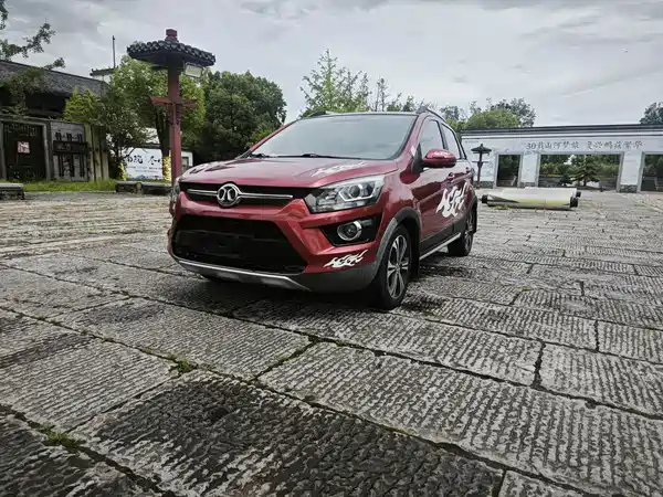 BAIC Shenbao X25 2016
