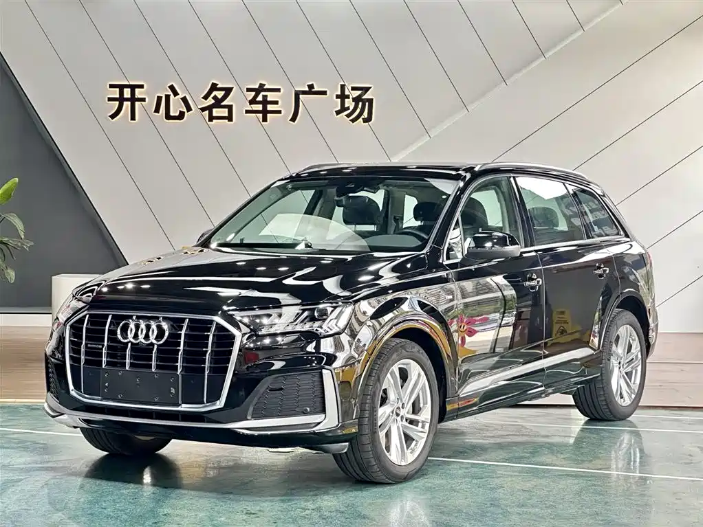 Audi Q7 2024 — фото 1