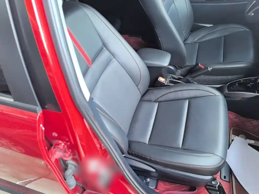 Toyota Yaris L 2023 — фото 25