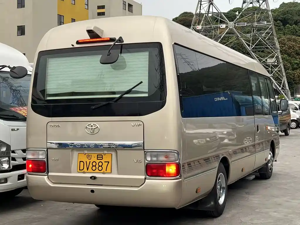 Toyota Coaster 2017 — фото 4