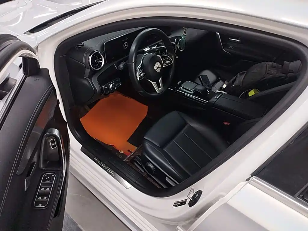 Mercedes-Benz A-Class 2020 — фото 23