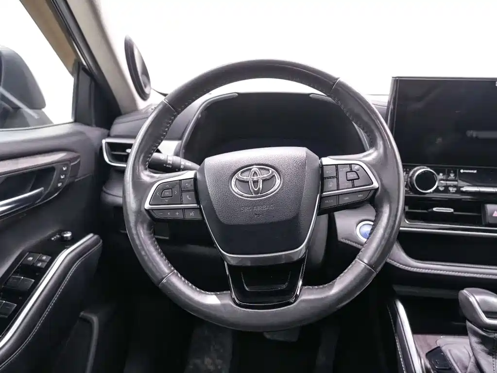 Toyota Highlander 2021 — фото 17
