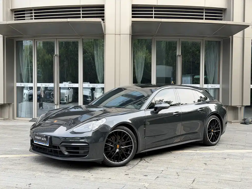 Porsche Panamera 2023 — фото 1