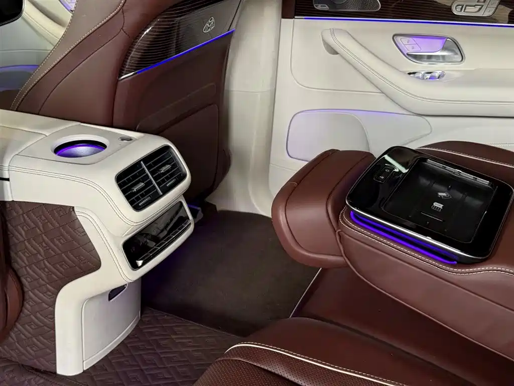 Mercedes-Benz GLS 2023 — фото 24
